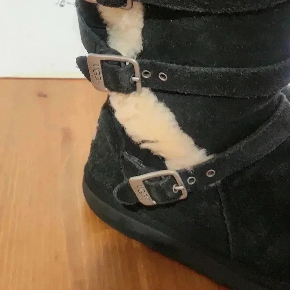 Ugg Maddie A trio of buckles embellishes a sassy suede boit - Picture 2 of 9